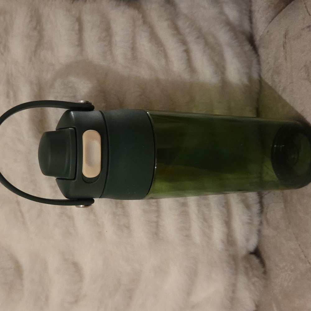 Reduce Dark Green 24oz Water Bottle with Handle